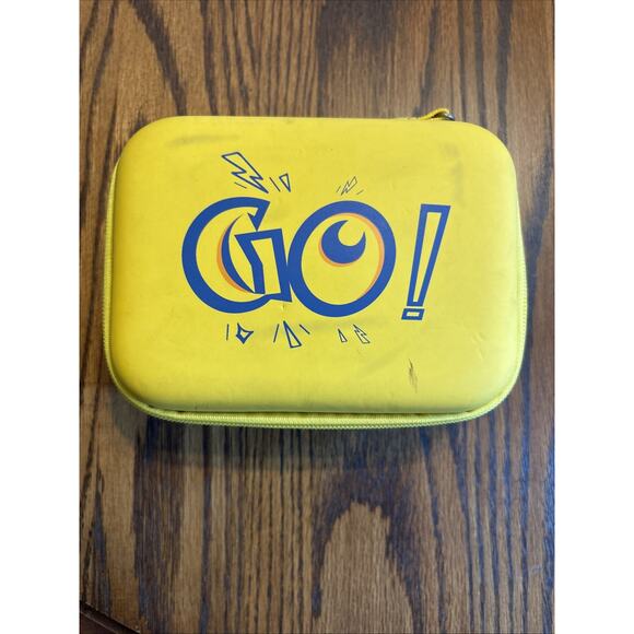 bakugan cards case yellow - Picture 1 of 4